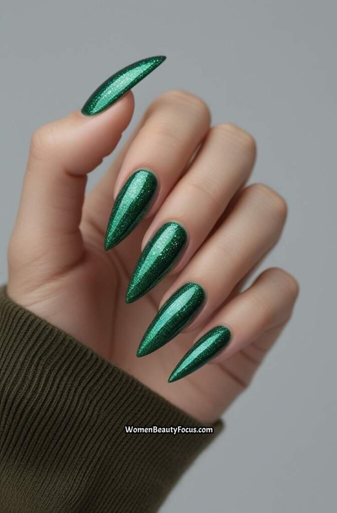 2. Emerald Green Cat Eye Nail