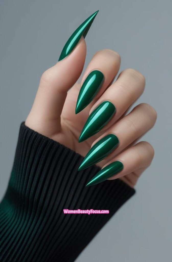 14. Emerald Green Stiletto Nails