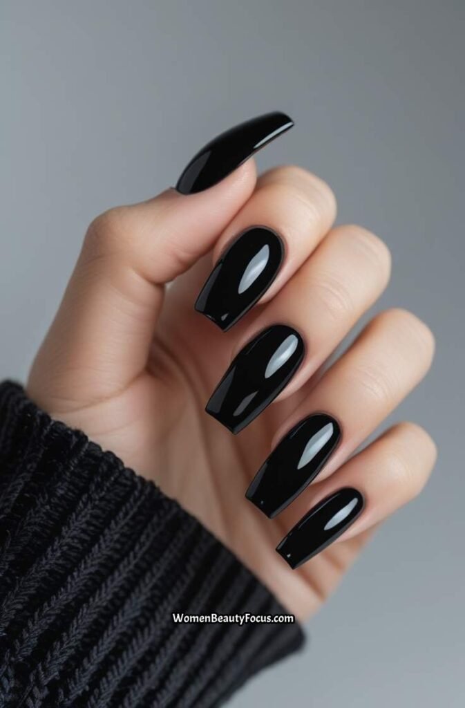 17. Bold Black Short Coffin Nails