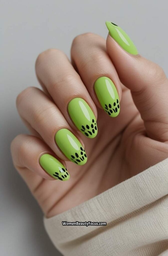 18. Green Kiwi Inspired Nails