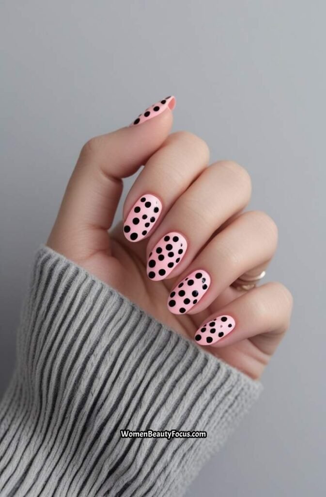 19. Black Pink Polka Dot Nails